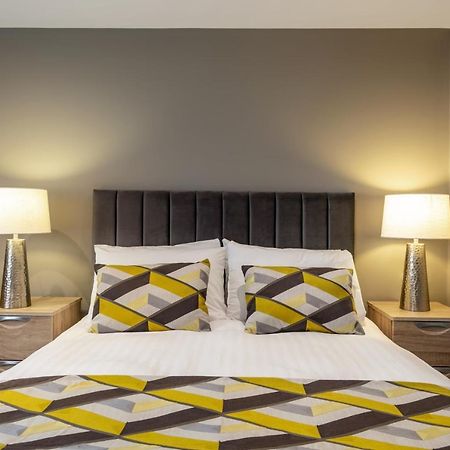Roydon Marina Village Hotel Экстерьер фото