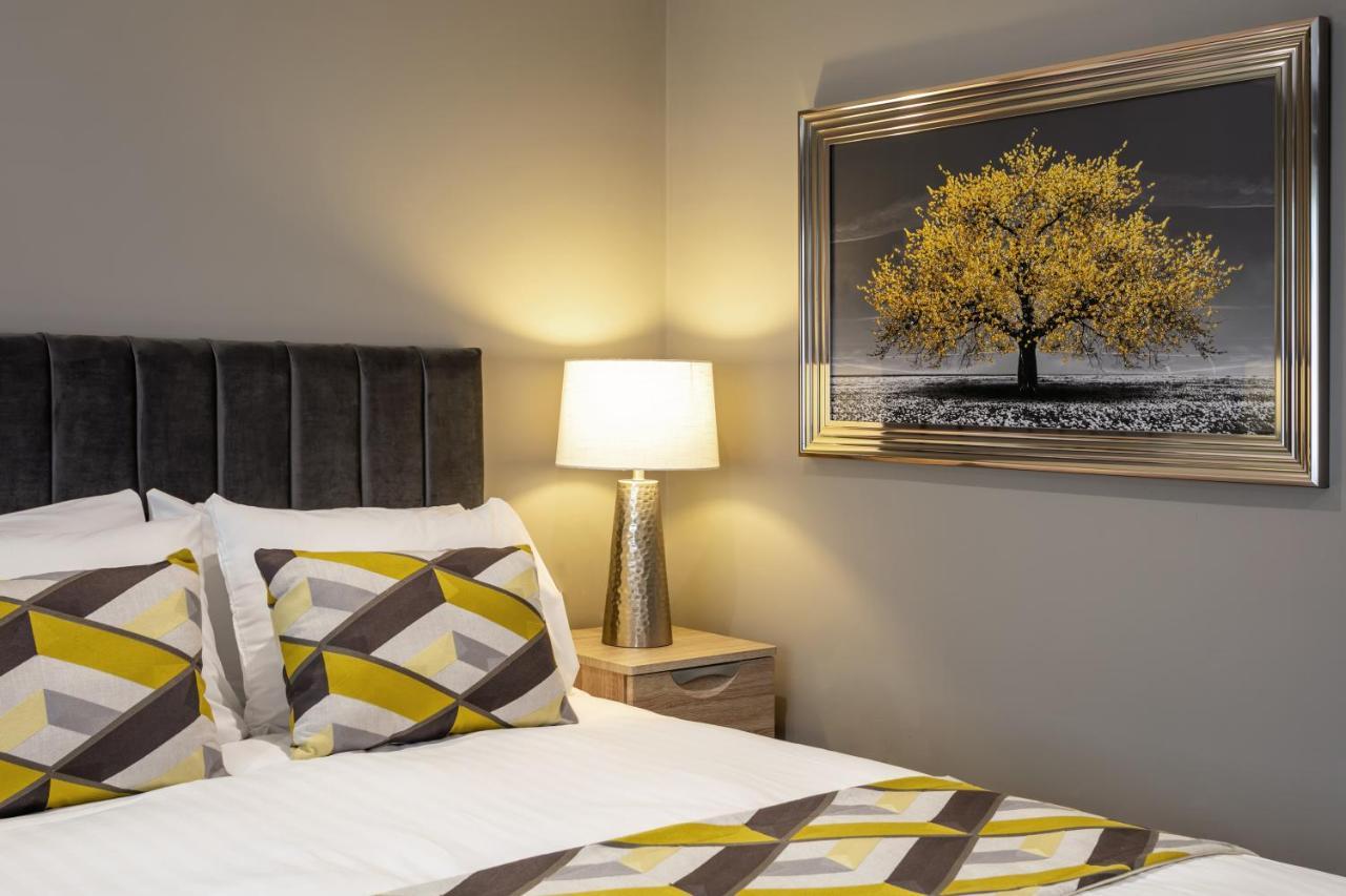 Roydon Marina Village Hotel Экстерьер фото
