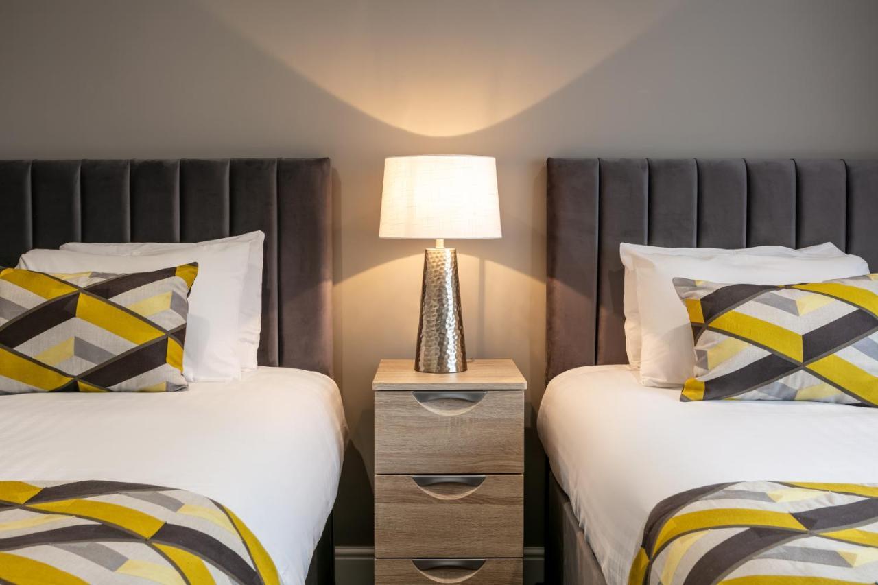 Roydon Marina Village Hotel Экстерьер фото