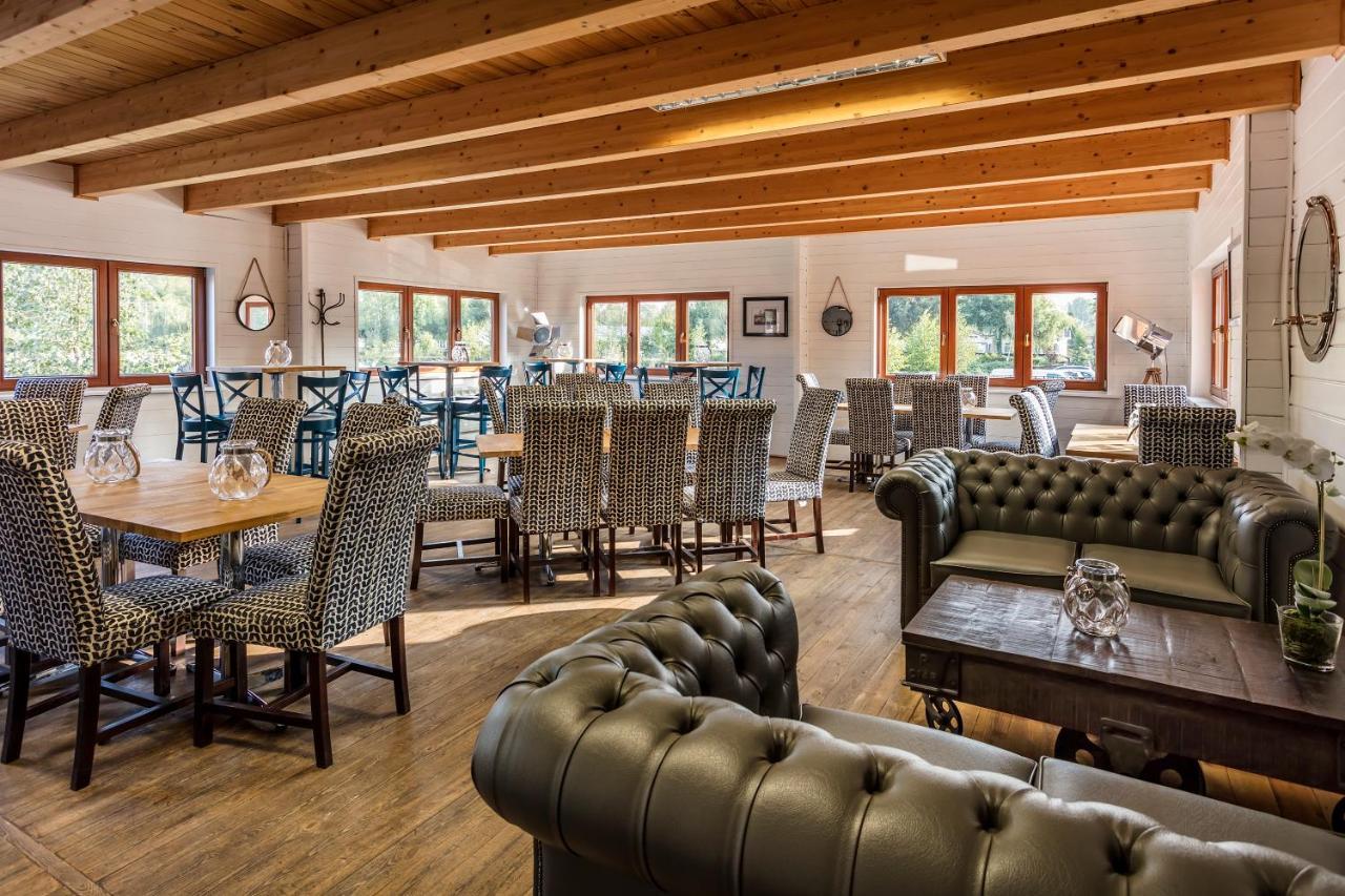 Roydon Marina Village Hotel Экстерьер фото
